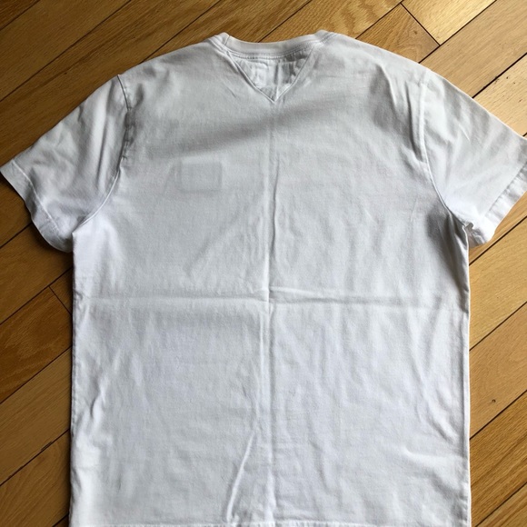 Tommy Hilfiger t shirt Small . - Picture 3 of 3